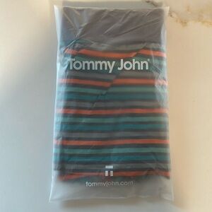 Tommy John Second Skin boxer briefs. Size large with 6” inseam. Koi globe stripe